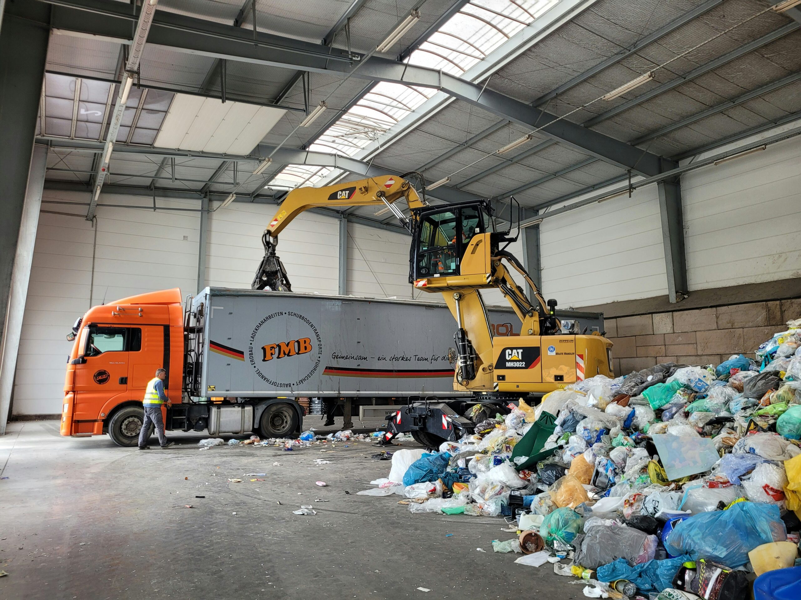 AI Waste Sorting Robots: AMP Robotics is Solving America’s Recycling Crisis